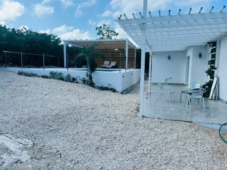 Secluded Oasis at Cactus Villa TCI Отели в г. Wheeland Settlement