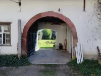 Gemütliche 2-zimmer-wohnung, Großer Garten, Zentral Gelegen