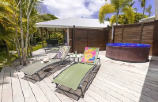 For you, Creole tradition & modernity at villa KOLE SERE..