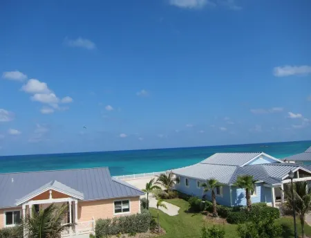 Newly Remodeled Panoramic Ocean View 2 Bedroom Condo