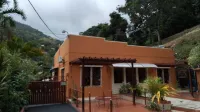 Peaceful 1 bedroom apartment minutes from Port of Spain and Carnival activities