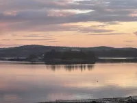 Charming Beachfront Apt w/Home Cinema & Coffee Bar