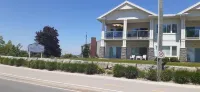 Yes that's the Lake view !  Private beach - Rooftop patio - Large balcony
