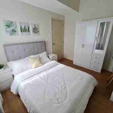 The Loop 2-BR CONDO Fully Air-conditioned with Wifi, Sofa Bed & Water Dispenser Rooms