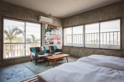 Yanbaru Hostel Hotel in zona Okuma Beach
