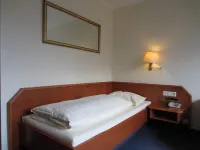 Hotel Germersheimer Hof فنادق في Germersheim