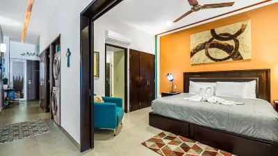 The Park Penthouse w/ Ocean view 1 block to Malecon Các khách sạn ở 