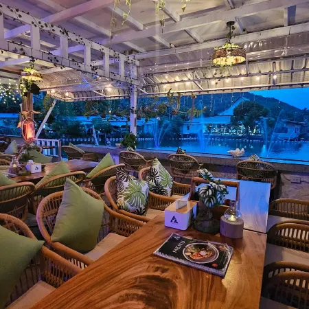 Hideout Hostel