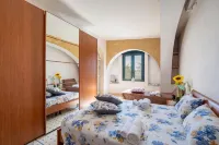 Apartment Tritone in Luxury Villa with Shared Pool Hotels in Torre Lapillo