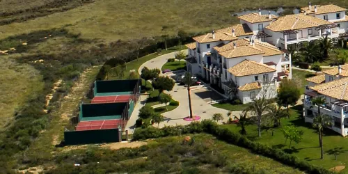 Leo San Bruno Hotels in Isla Canela