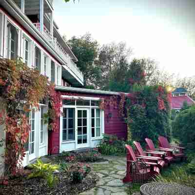 Le Mange Grenouille Hotel Exterior