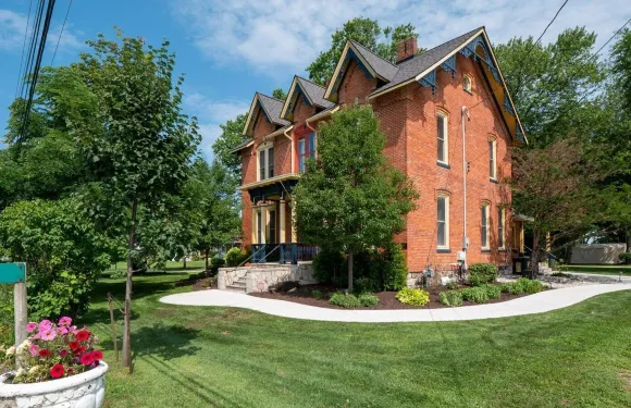 伍德布里居豪斯酒店