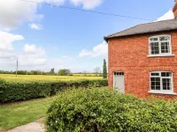 East Farm Cottage Hotels in West Lindsey District