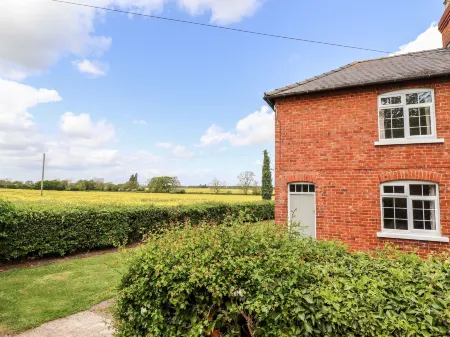 East Farm Cottage Отели в г. Запад Линдси Дистрикт