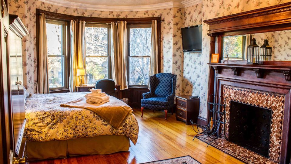 Beacon Inn 1087