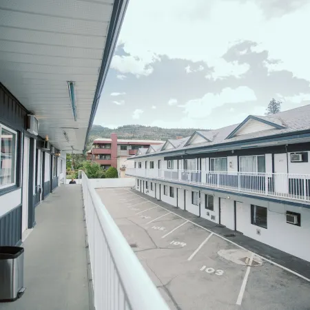 Sunny Beach Motel