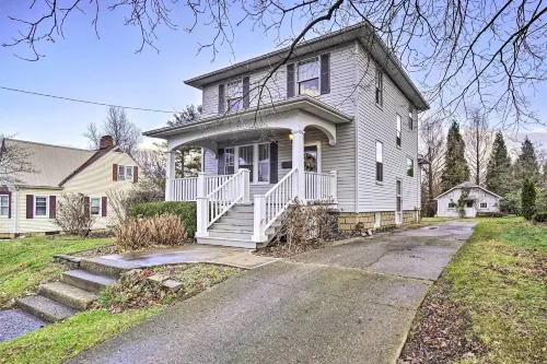 Charming and Family-Friendly Zanesville Home!