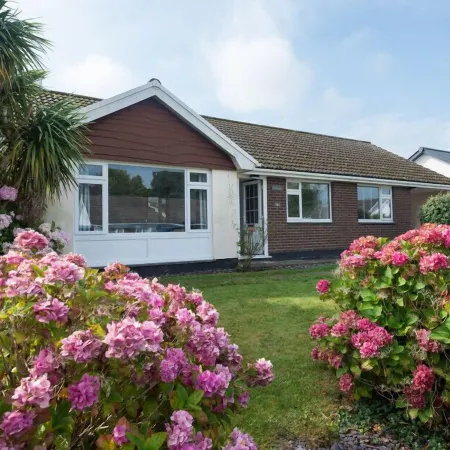 Greenaway, 4 Rockhaven Gardens