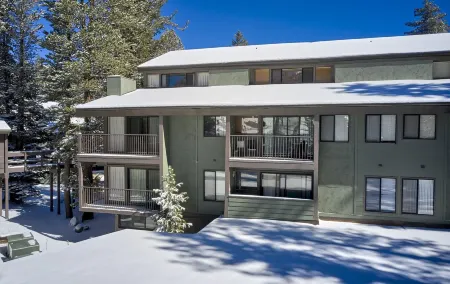 St Anton Wooded View 2-Bedroom Condos with Ski Lockers