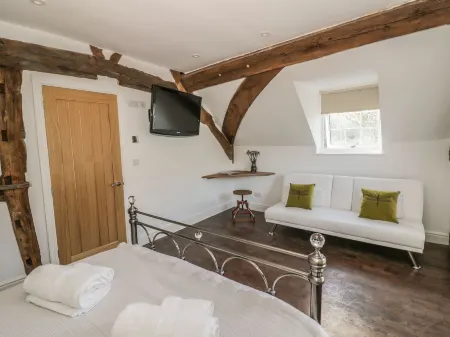 Lower Tundridge Cottage Отели в г. Авенбери