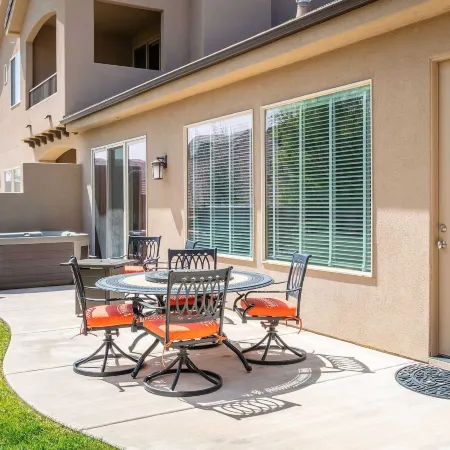 Red Cliffs Townhouse