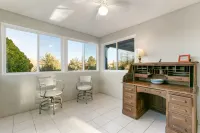 Rocky Ridge Retreat - Hot Tub, Fire Pit & BBQ! 2 Bedroom Home by RedAwning Hotels in Joshua Tree