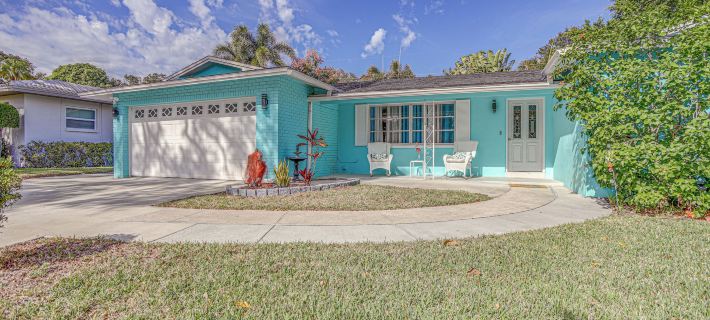 Largo Family Oasis Private Pool and Hot Tub! Hotels in Largo