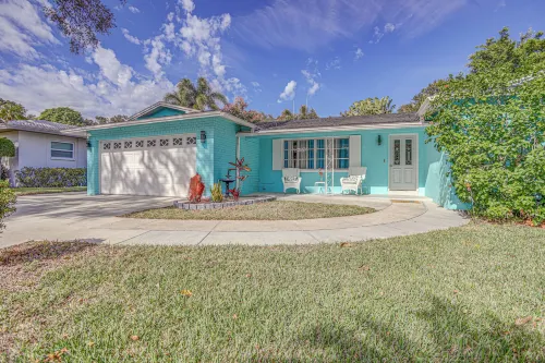 Largo Family Oasis Private Pool and Hot Tub!