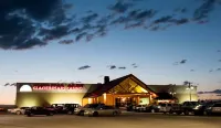 Going-to-The-Sun Inn & Suites