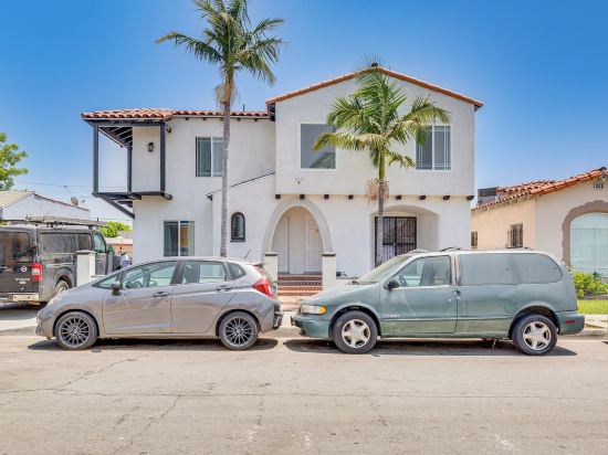 2 Mi to Citadel Outlets! East la Retreat Near I-5