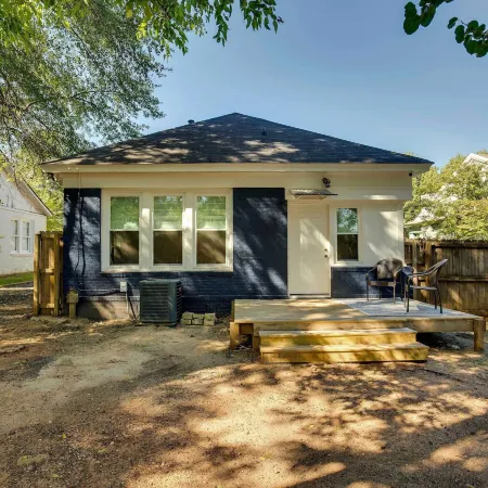 Walkable Tyler House w/ Deck: 1/2 Mi to Downtown!
