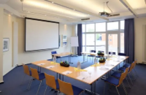 โรงแรมอัม เซเกิลฮาเฟิน