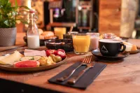 24 by Avenida - Mountain Residence - breakfast