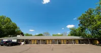 Scottish Inn and Suites - Bensalem-Philadelphia Hotels in Burlington