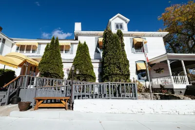 The Cove Inn