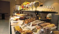 Grande Hotel Guarapuava - breakfast