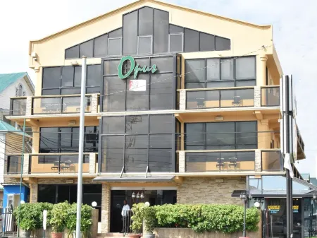 Brandsville Suites Отели рядом с достопримечательностью «Guyana Zoo»