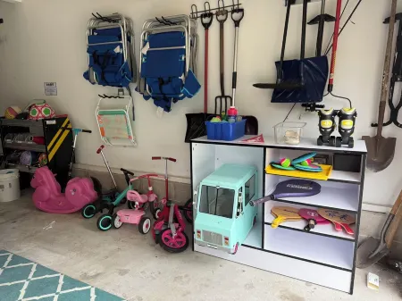 Toddler Friendly, toys, boardwalk, beach, downtown, POOL, & clean! You get ALL! Отели в г. Пойнт Плезант Бич