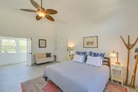 Distinctive Hamptons Home w/ Pool Near Bay, Ocean - Uima-altaat