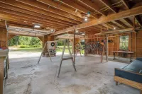 Mtn Views Colonial Home on Kingdom Trails!