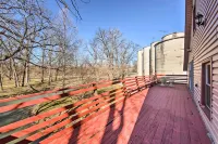 Creek Access & Deck: Runningwater Lancaster Gem - parking