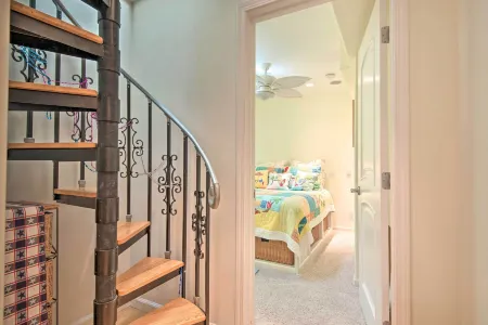 Catalina Island Home Walk to Main Street Beach! Отели рядом с достопримечательностью «Райли Ботаникал Гарден»