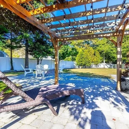 Cape Diem ; All new; 1.5m to Criagville, Hyannis beach; with WiFi, AC