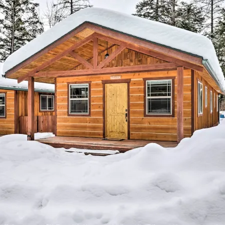 Hungry Horse Cabin 11 Mi to Glacier National Park