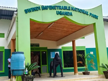 Bwindi Neckview Lodge Отели в г. Kinkiizi