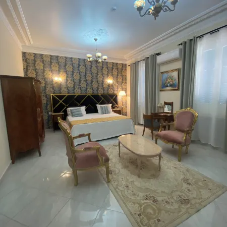 Hotel de Letoile Отели в г. Беджаия