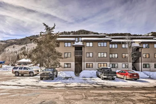 3Br Riverfront Retreat 1 Min to Vail or BC Shuttle - Lejligheder
