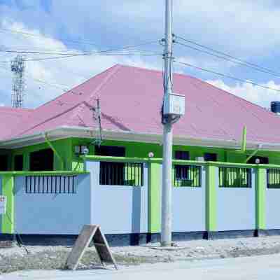 L &j modern backpackers BnB Hotel Exterior