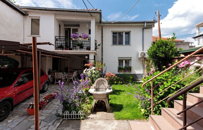 Bogdanoski Studios & Guest Rooms