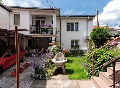 Bogdanoski Studios & Guest Rooms